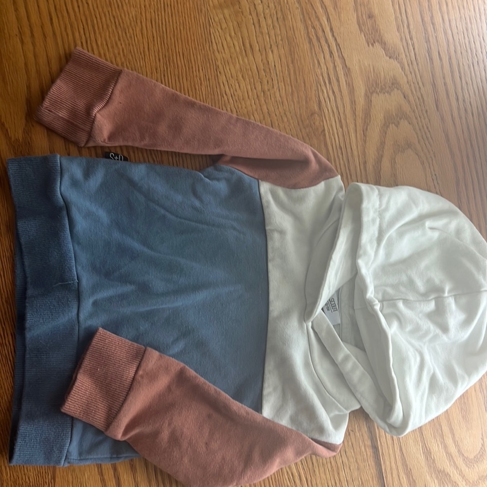 Olive and scout pull over hoodie